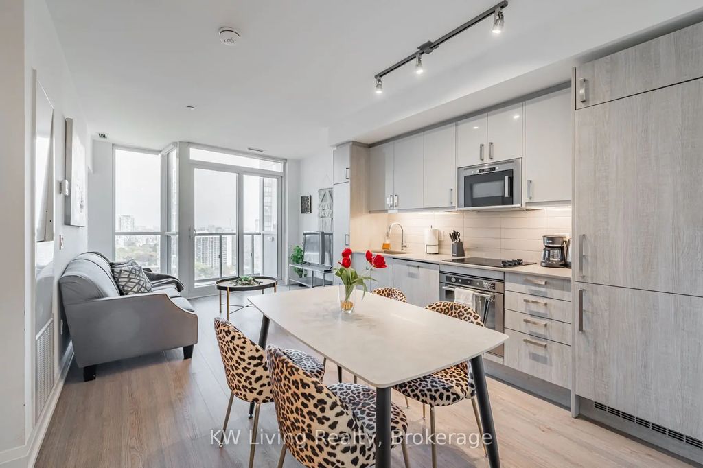 77 Mutual Street 2110, Toronto C08