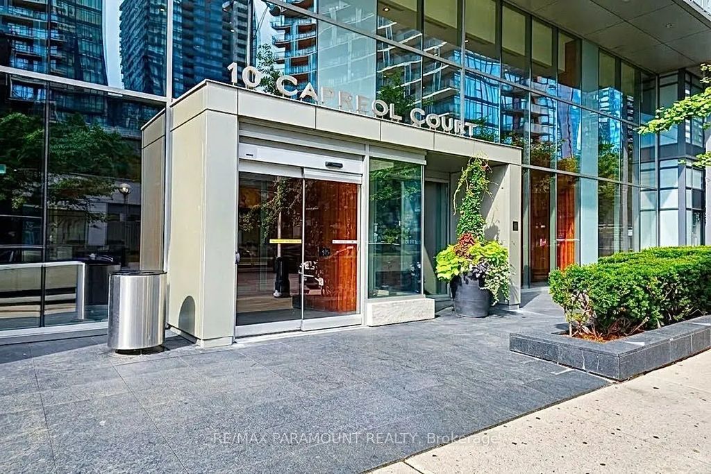 10 Capreol Court 555, Toronto C01