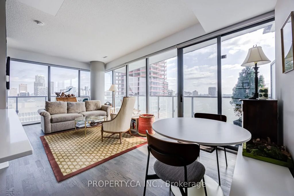 1815 Yonge Street 1906, Toronto C10
