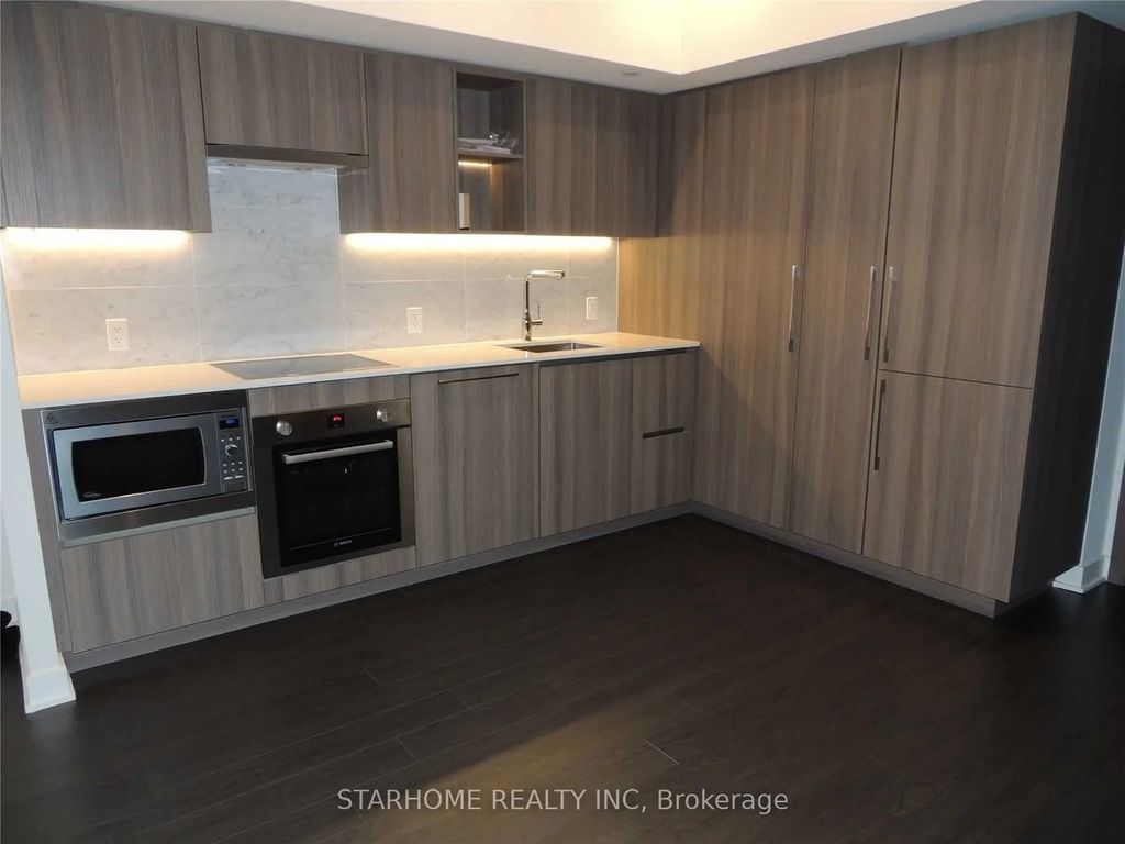 19 Bathurst Street 3003, Toronto C01