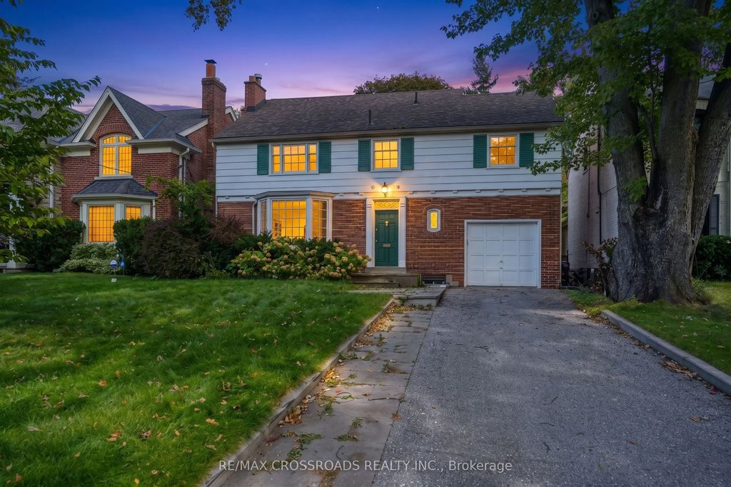 19 Strathgowan Crescent, Toronto C04