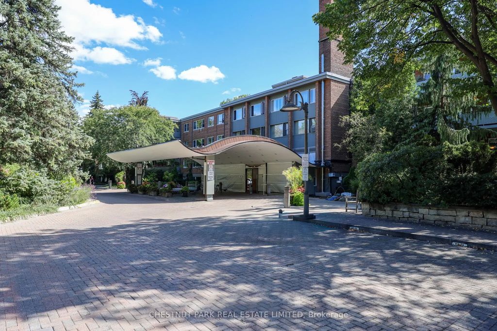 21 Dale Avenue 612, Toronto C09