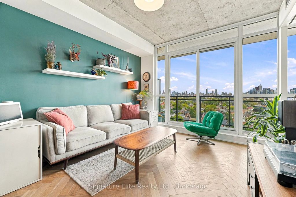 20 Minowan Miikan Lane 1303, Toronto C01