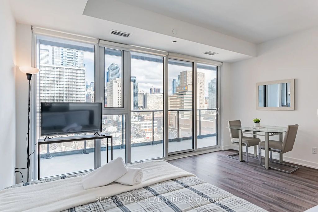 20 Edward Street 901, Toronto C01