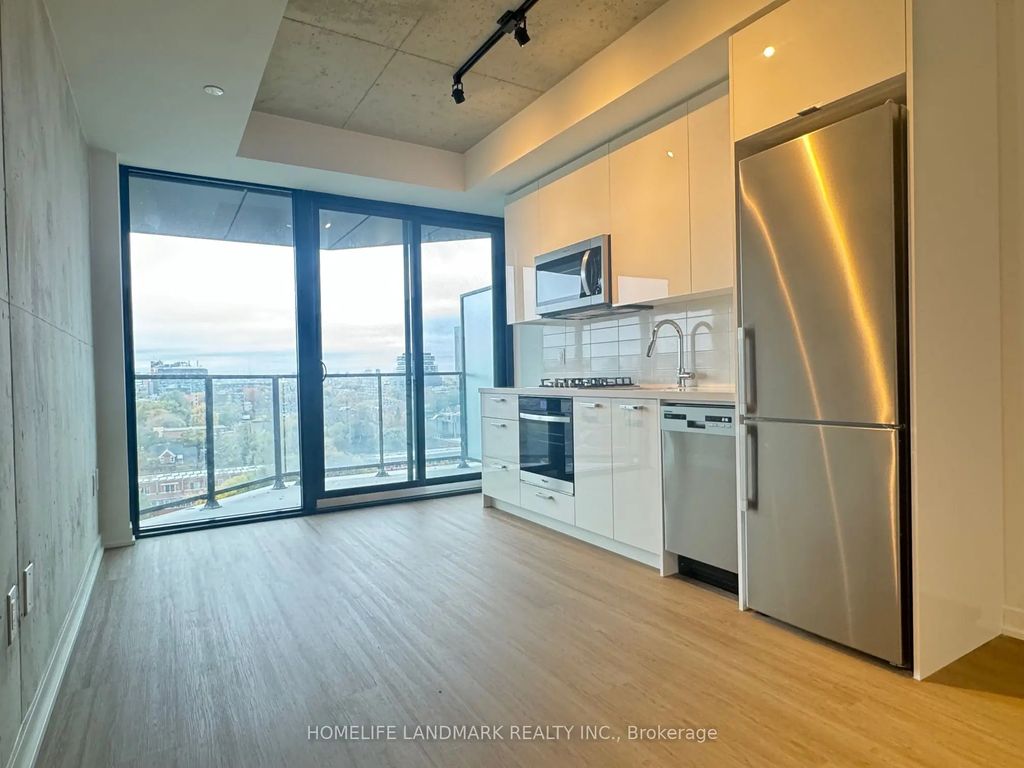 195 Mccaul Street 1015, Toronto C01