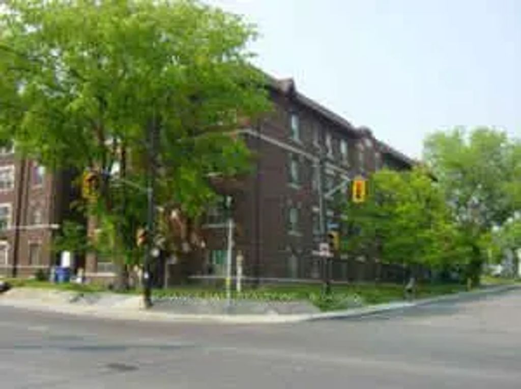 229 Vaughan Road 22, Toronto C03
