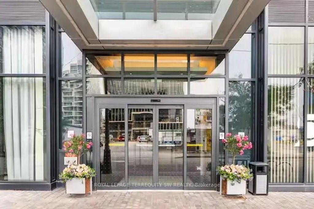 15 Merchants Wharf Court 901, Toronto C08