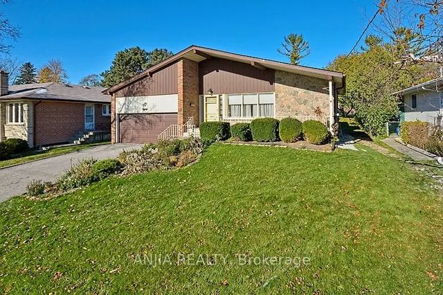 80 Alamosa Drive Upper, Toronto C15