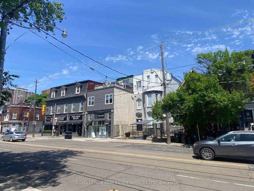 206 Carlton Street 107, Toronto C08