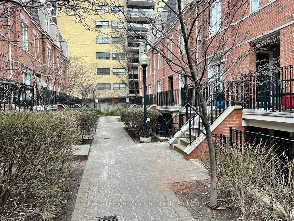 415 Jarvis Street 211, Toronto C08