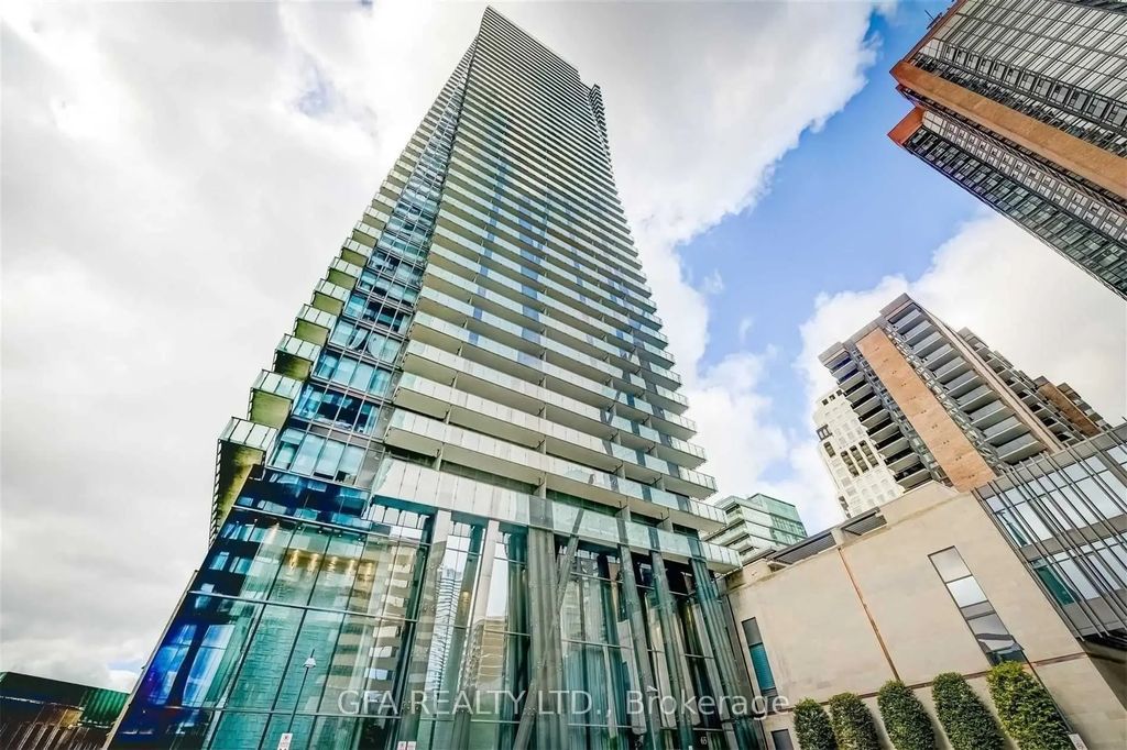 65 St. Mary Street 3701, Toronto C01