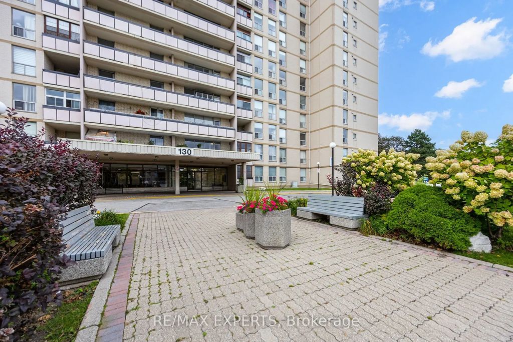 130 Neptune Drive 1104, Toronto C04
