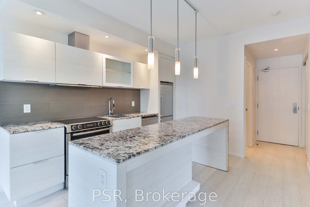 8 Charlotte Street 410, Toronto C01