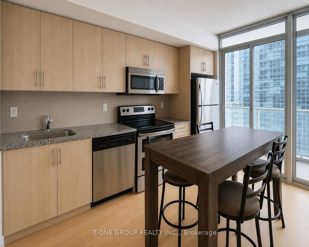 55 Bremner Boulevard 1309, Toronto C01