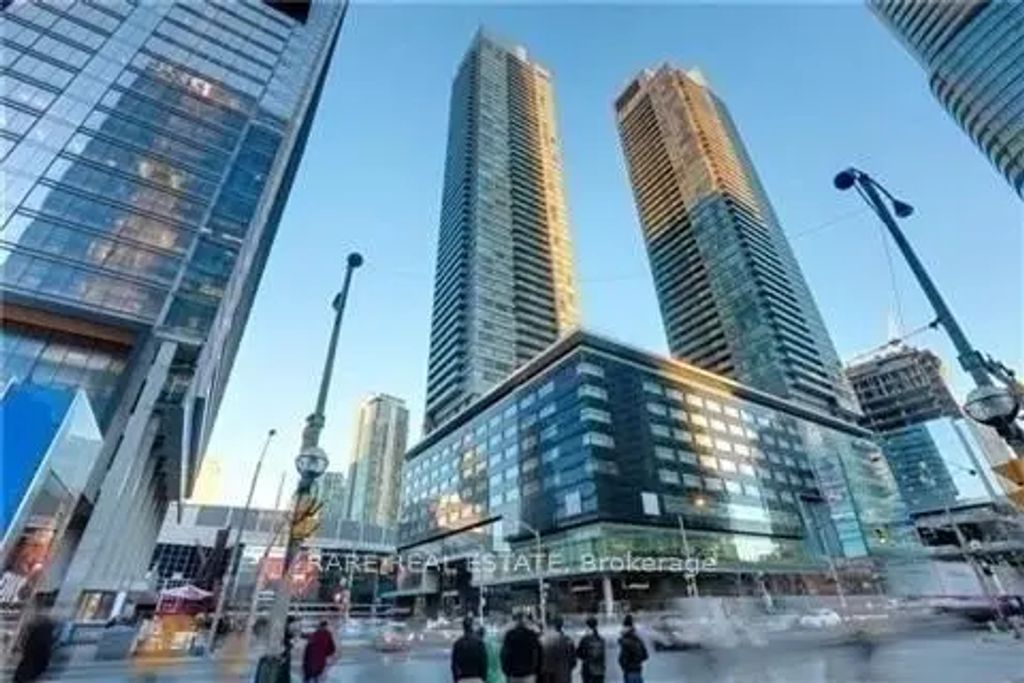 65 Bremner Boulevard 2911, Toronto C01