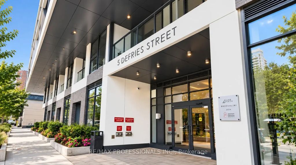5 Defries Street 3311, Toronto C08