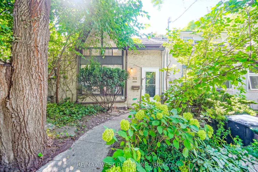 311 Wellesley Street E, Toronto C08
