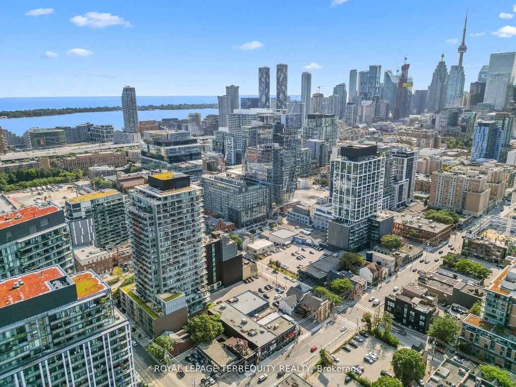 120 Parliament Street 1808, Toronto C08