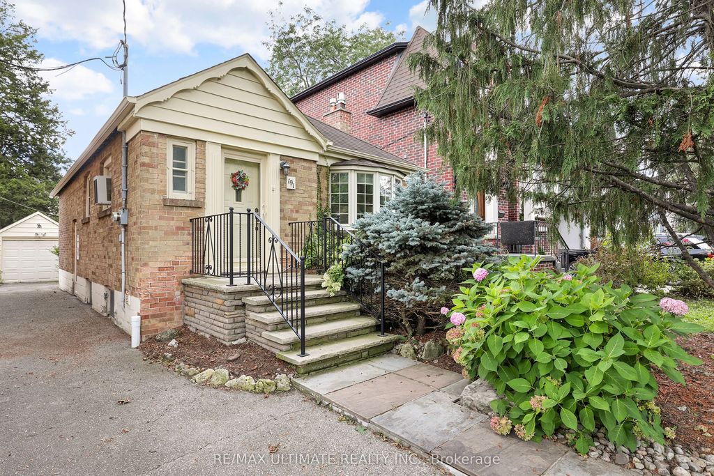 191 Glenvale Boulevard, Toronto C11