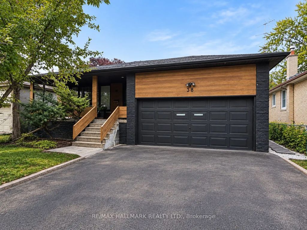38 Cavotti Crescent, Toronto C06