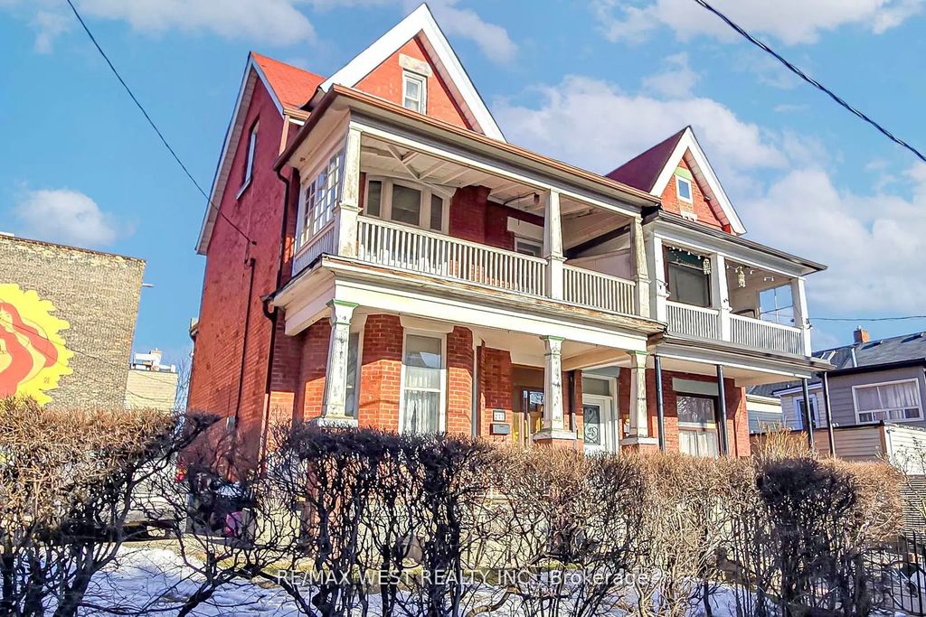 217 Gladstone Avenue, Toronto C01