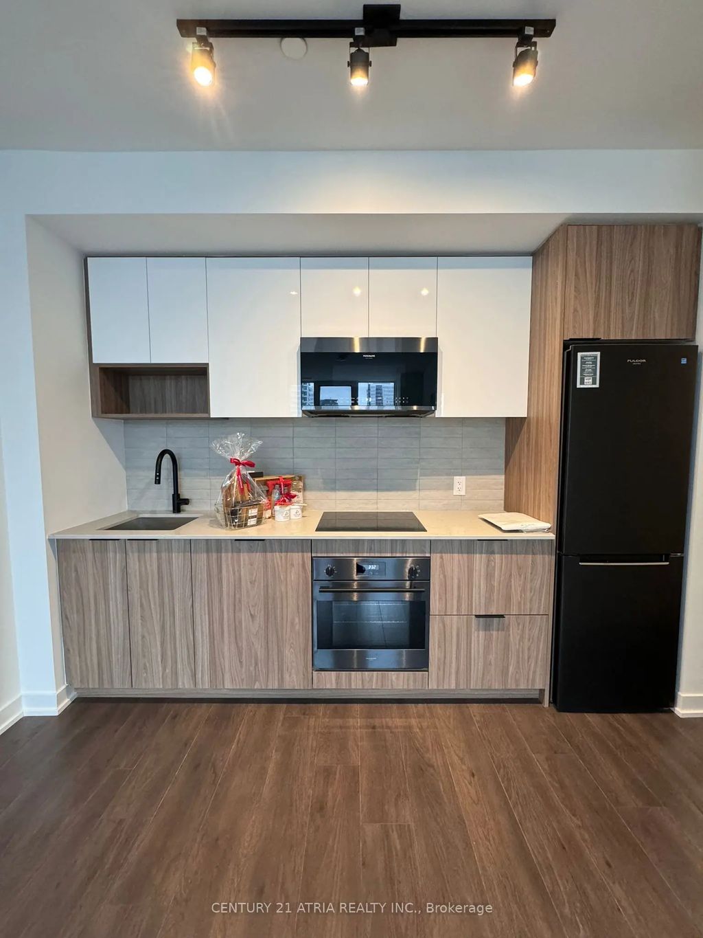 5 Defries Street 1119, Toronto C08