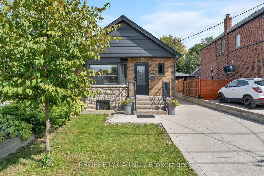 573 Northcliffe Boulevard, Toronto C03