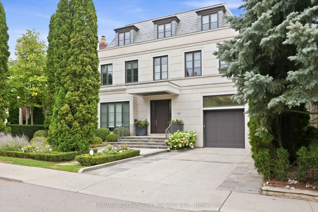 221 Dunvegan Road, Toronto C03