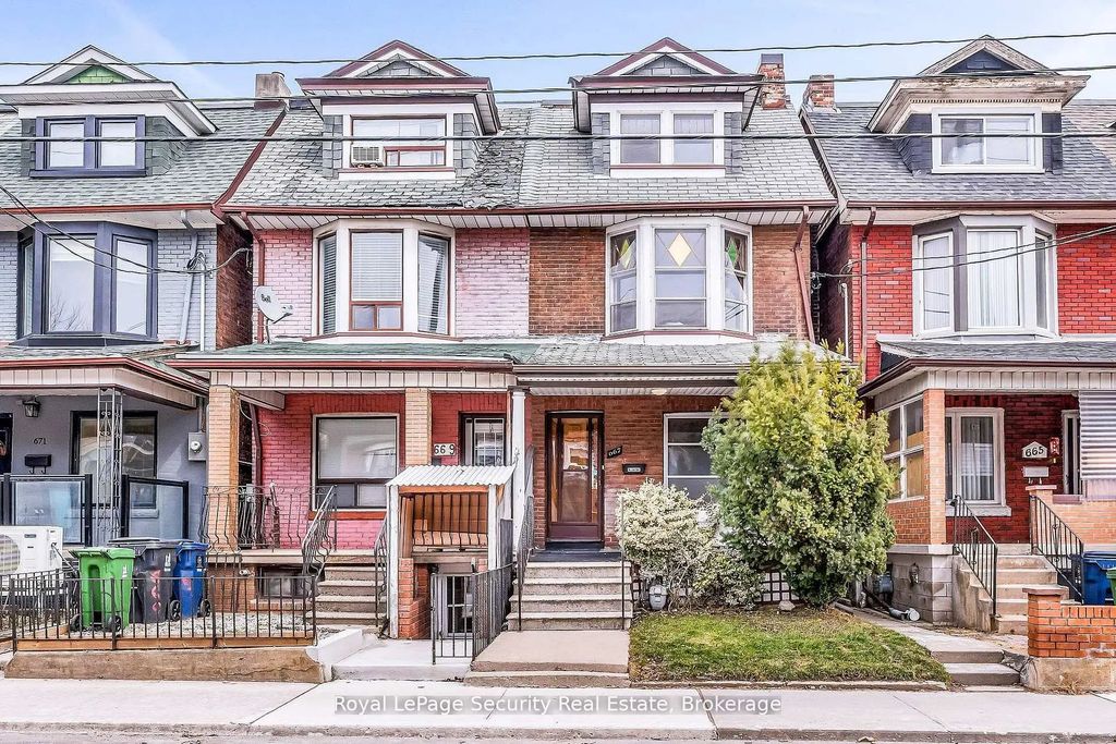 667 Ossington Avenue, Toronto C01