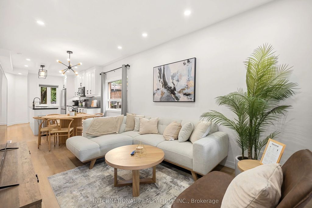 171 Duplex Avenue, Toronto C03
