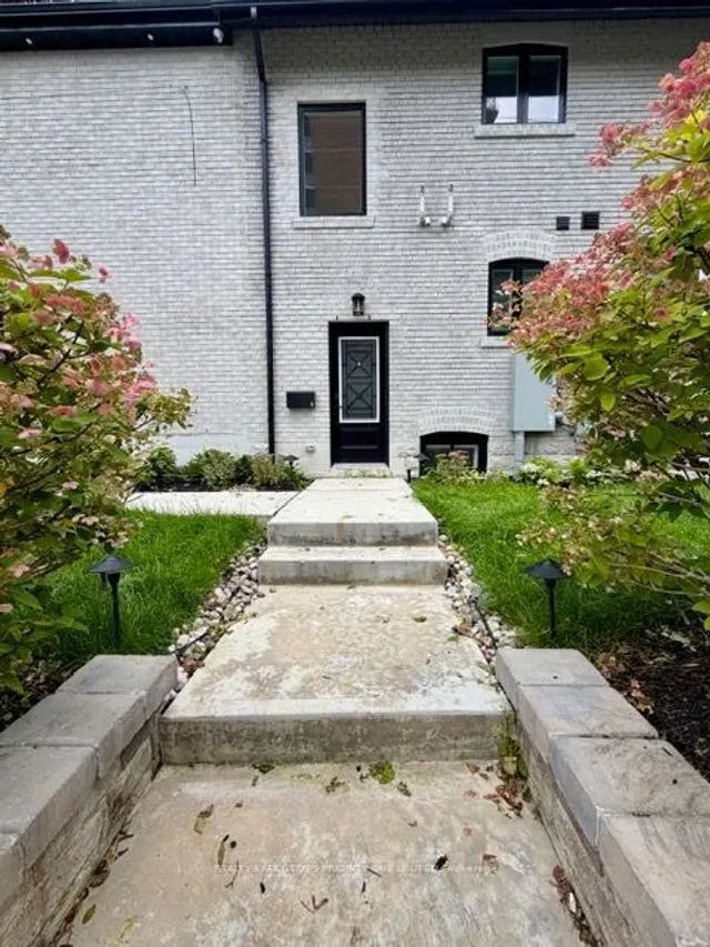 10 Lascelles Boulevard Basement, Toronto C02