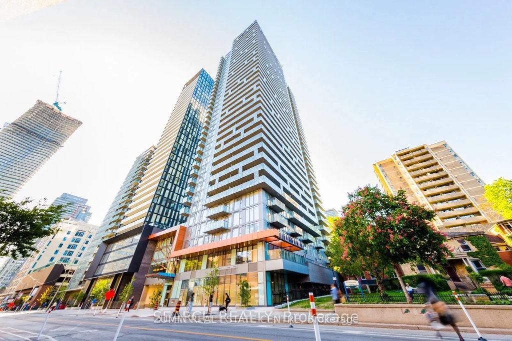 50 Wellesley Street E 3801, Toronto C08