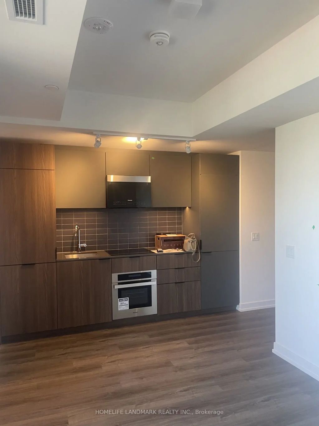 28 Eastern Avenue Lph 19, Toronto C08