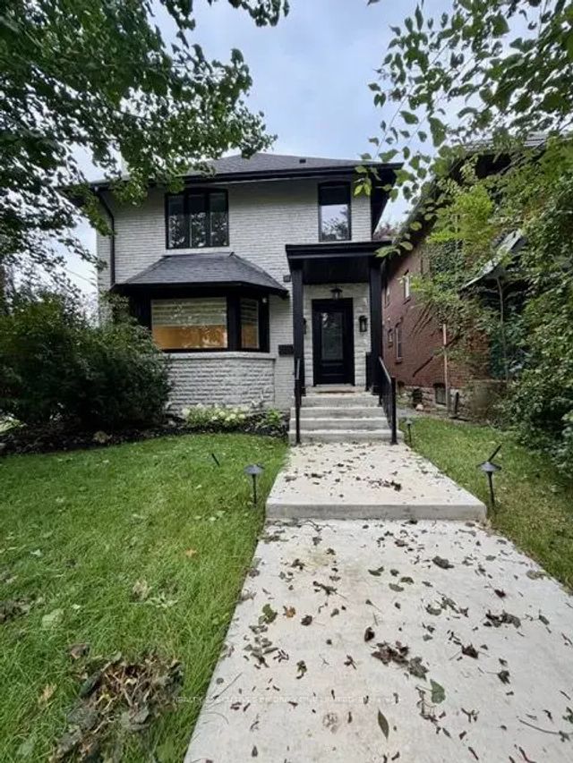 10 Lascelles Boulevard 2nd Floor, Toronto C02