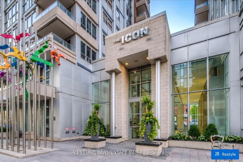 250 Wellington Street W 431, Toronto C01