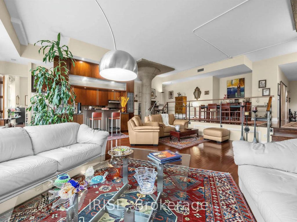 155 Dalhousie Street 1014, Toronto C08