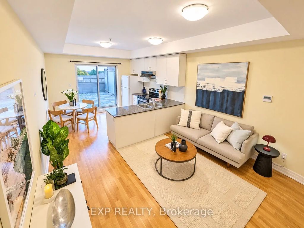 728 Sheppard Avenue W 204, Toronto C06