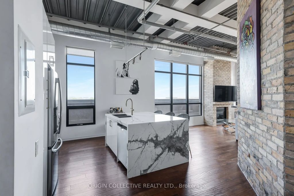 736 Dundas Street E Ph2, Toronto C08