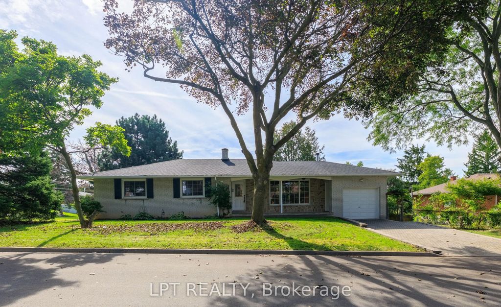 67 Woodthorpe Road, Toronto C13