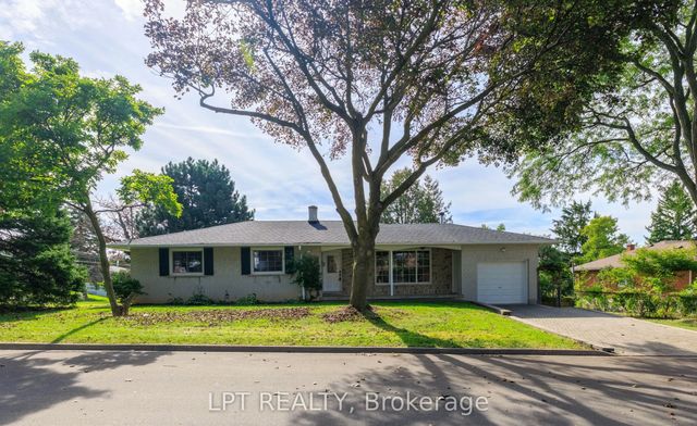 67 Woodthorpe Road, Toronto C13