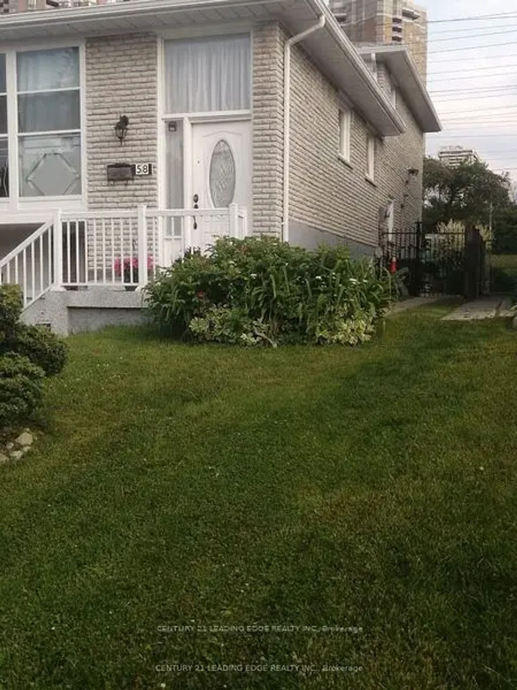 58 Bedle Avenue 2, Toronto C15