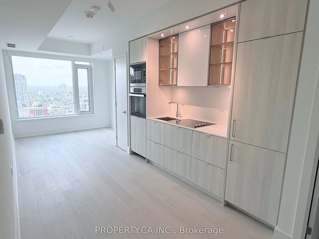 11 Yorkville Avenue W 2214, Toronto C02
