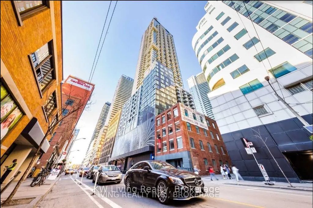 87 Peter Street 3905, Toronto C01