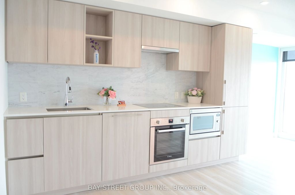 17 Bathurst Street #1716, Toronto C01