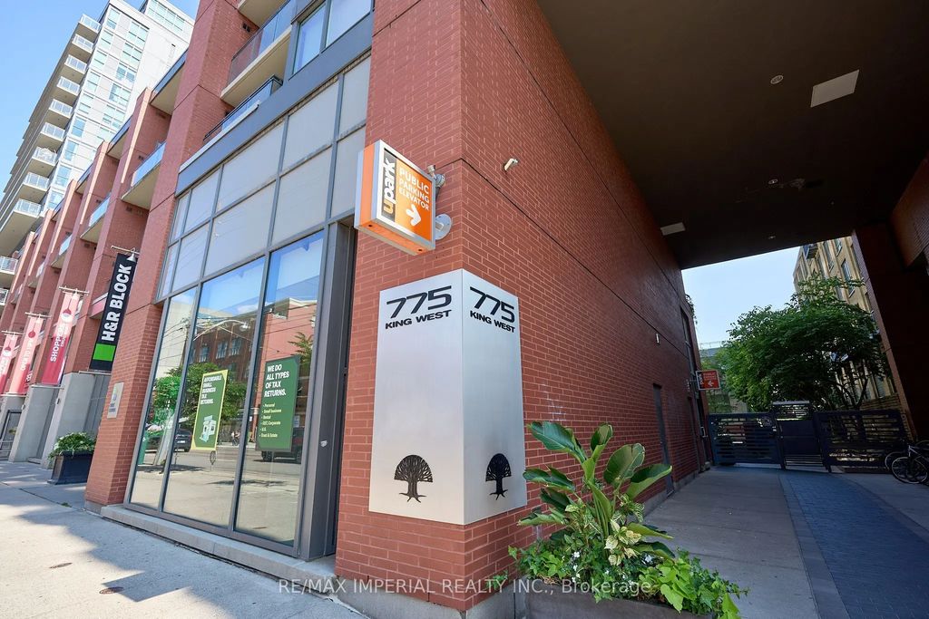 775 King Street W 901, Toronto C01