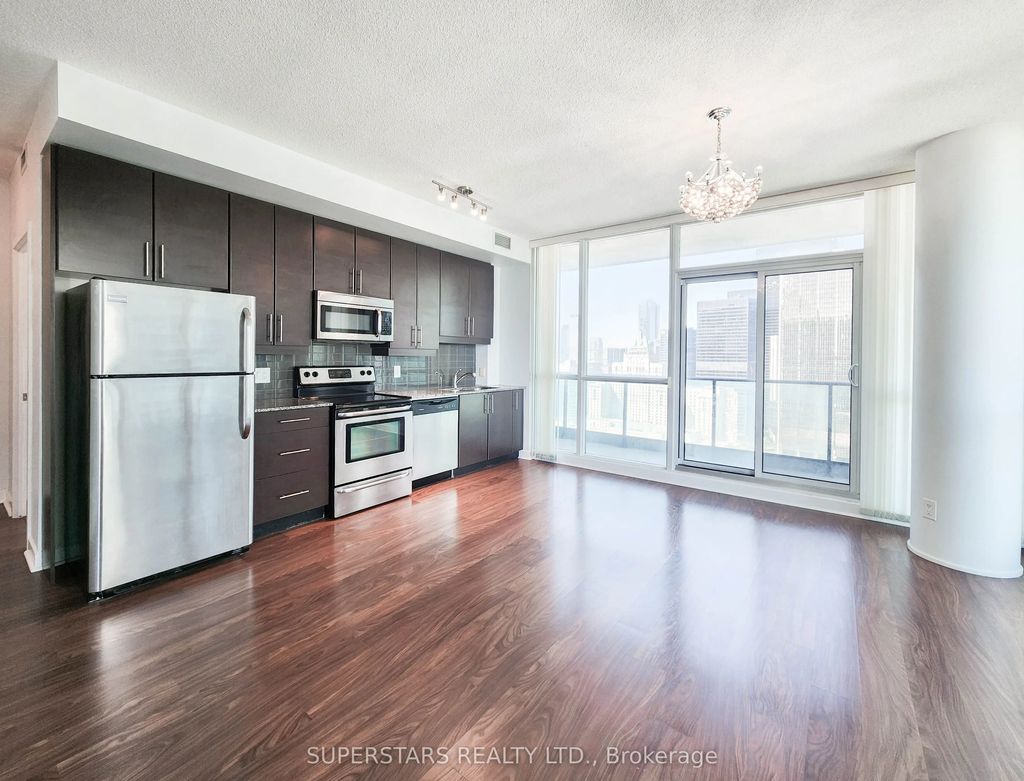 33 Bay Street 3304, Toronto C01