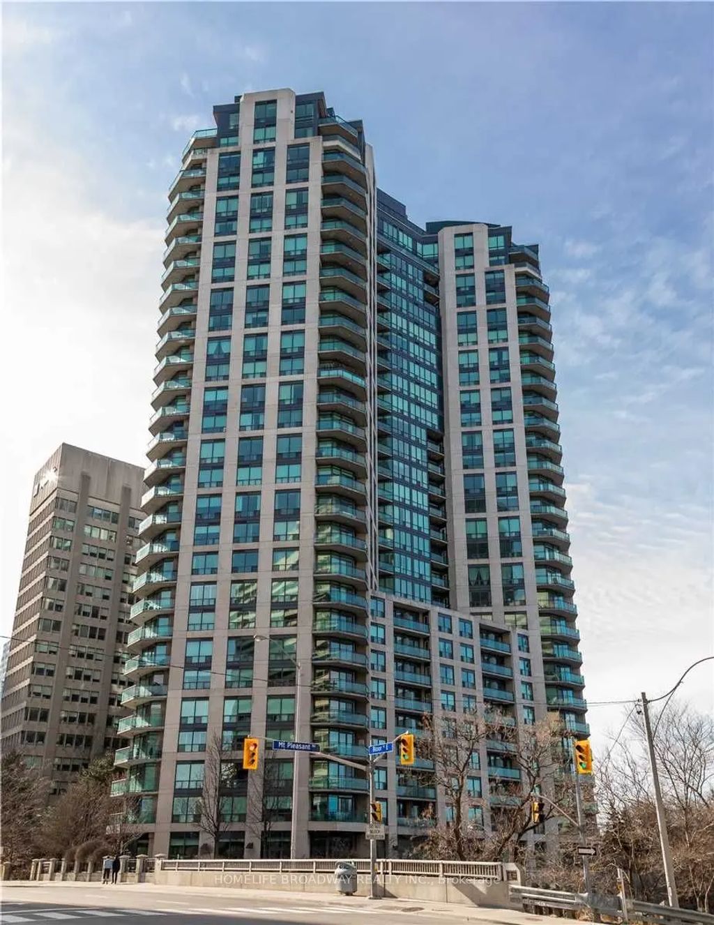 300 Bloor Street E 905, Toronto C09