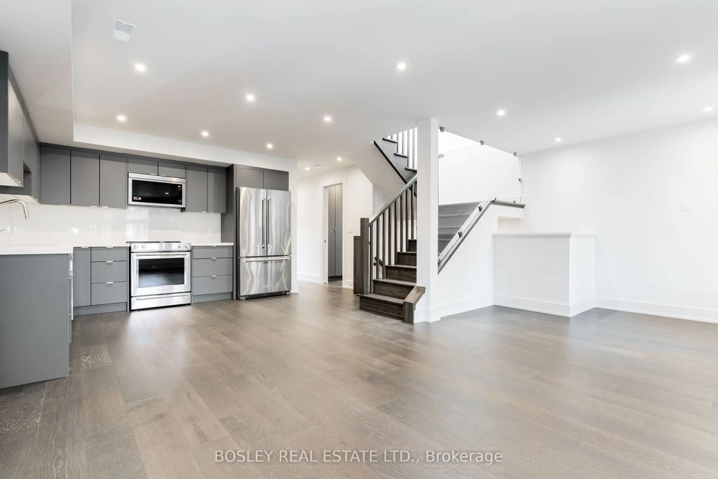 325 Brunswick Avenue Upper, Toronto C02