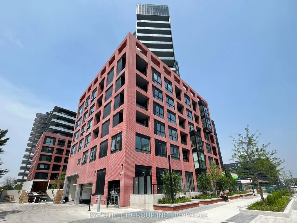 8 Tippett Road 817, Toronto C06