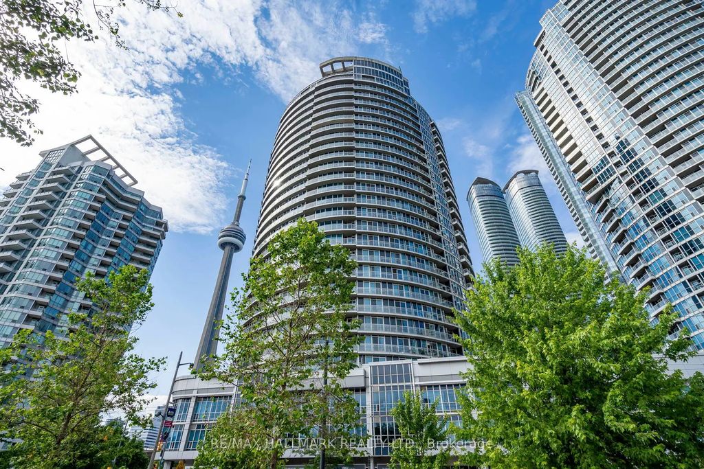 218 Queens Quay W 402, Toronto C01